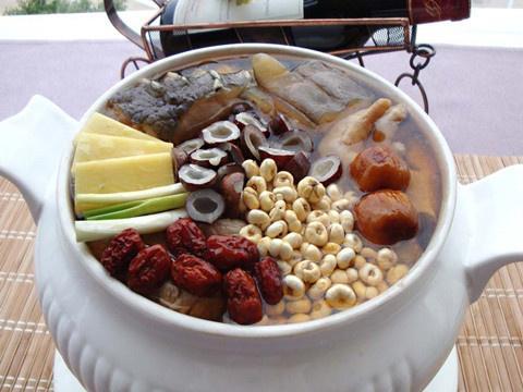 虚从脸上怎么看出来,从脸上看起来很虚怎么办