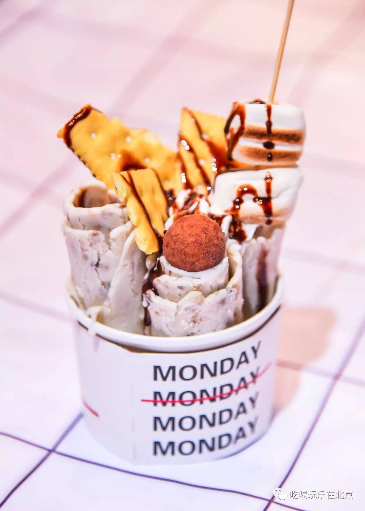 那些火爆ins的网红冰淇淋,炒酸奶冰淇淋网红店