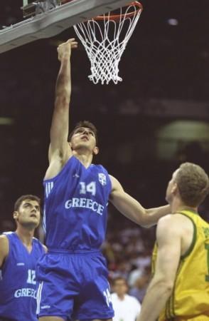 thenights致敬96黄金一代,时间煮雨致敬96黄金一代视频