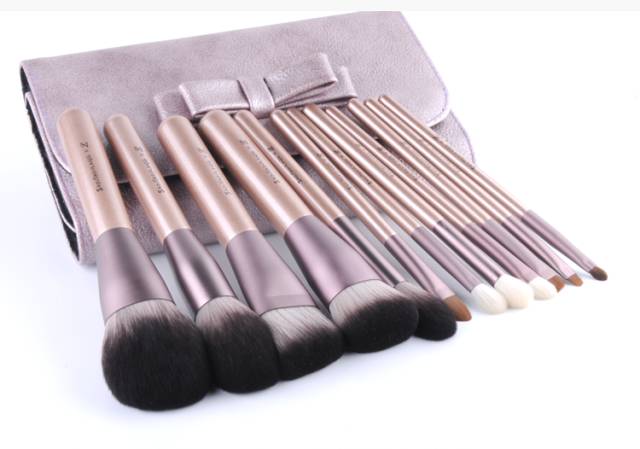 初学者买化妆刷怎么选,化妆刷新手怎么买