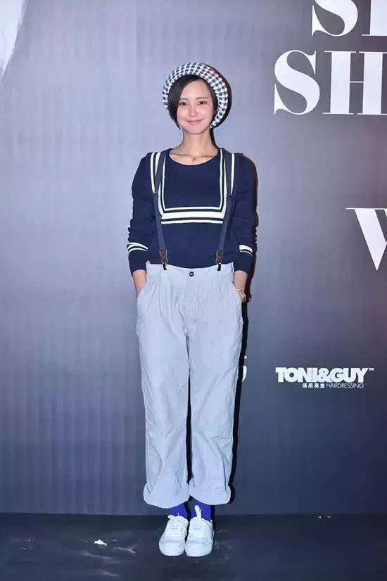 看“二姐”张歆艺如何俘获男神，幸福甜蜜狂“虐狗”