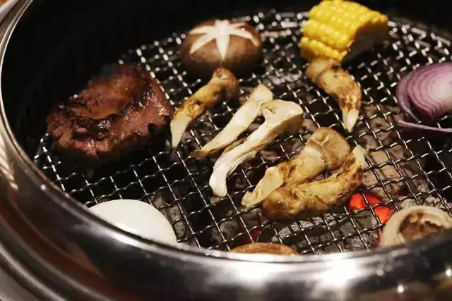 伊势丹楼上,伊势丹店