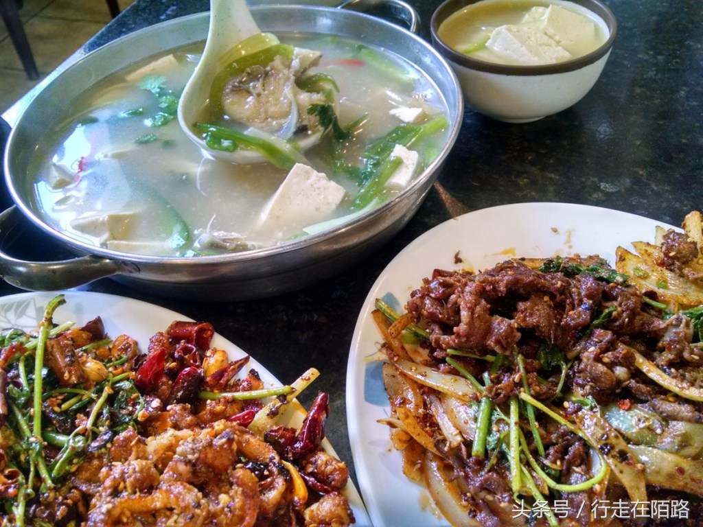 这个国家从全球首富到“首负”只用了30年，到处是废弃的豪车