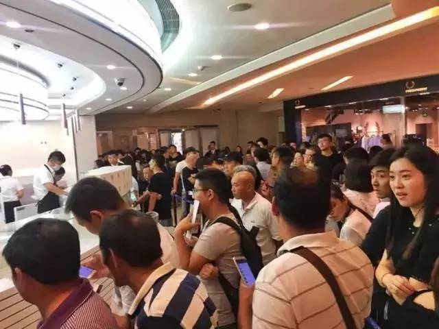 火爆上海的LadyM我们早吃过啦，而且据说南京有比肩它的千层存在