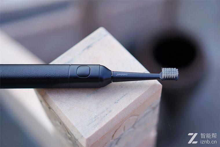 有了它再也不用为刷不干净牙烦恼oralshark声波电动牙刷K117-B