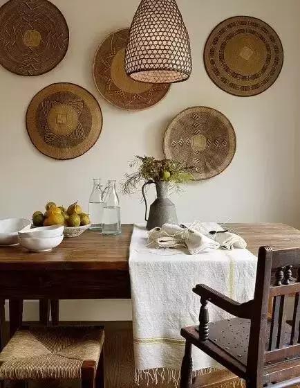 给餐桌铺上桌布,美颜瞬间完成