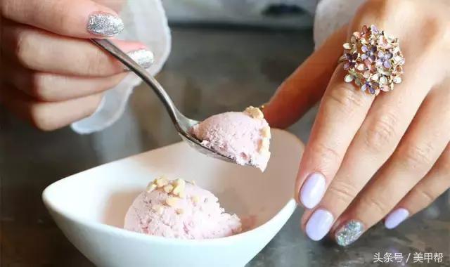 美甲店做的美甲如何自己卸甲,不做美甲可以去美甲店卸甲吗