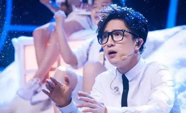 薛之谦有没有和前妻复婚,薛之谦什么时候跟前妻离婚的