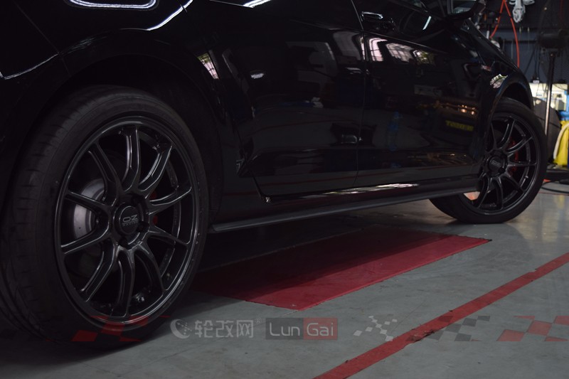 高尔夫7.5代gti19寸轮毂,大众高尔夫7.5代gti改装