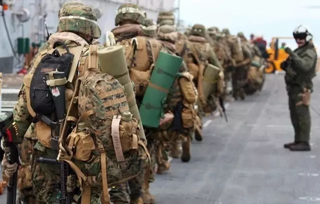 始祖鸟户外鸟,始祖鸟龙年限定户外品牌