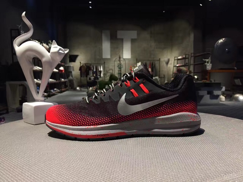 nike登月跑鞋穿搭,nikelegendreact3