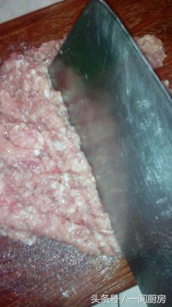自己做的肉丸子好吃放心,怎样做肉丸子q弹松软入口即化