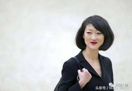 她曾是韩国弃婴，逆袭成法国部长，单眼皮、宽脸庞，美得独特
