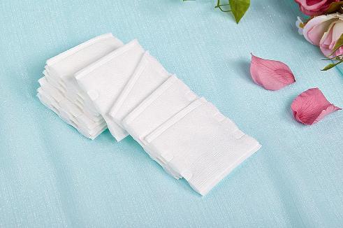 餐巾纸可以代替化妆棉卸妆吗,没有化妆棉化妆可以用什么代替