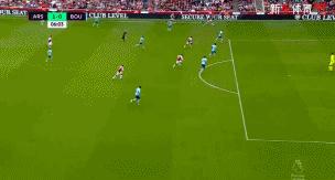 十人兵工厂三球完胜！打脸型前锋再现两球一助攻为温格续命！