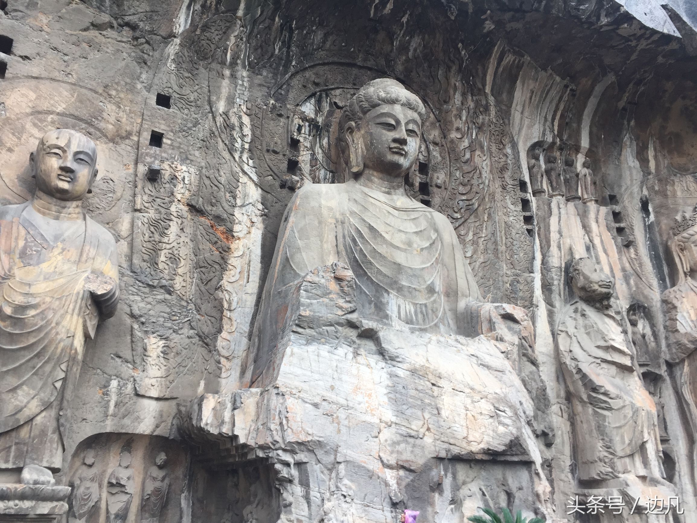 千年古都洛阳龙门石窟,被誉为东方维纳斯的是哪个石窟