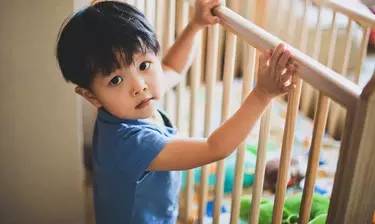 宝宝刚开始长牙影响睡眠怎么解决,婴儿长牙饮食