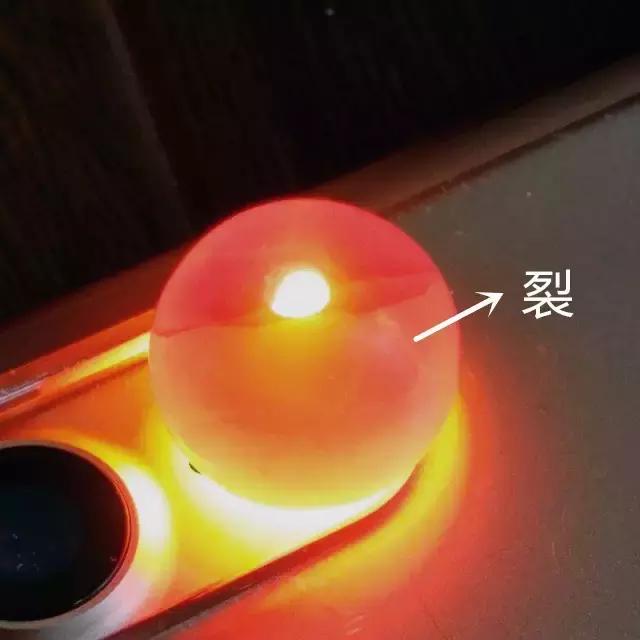 天山翠手镯怎样分辨石纹和裂纹,石纹跟裂纹的区别