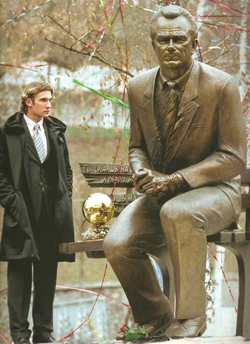 足球场上的兄弟情谊,师徒情谊足球