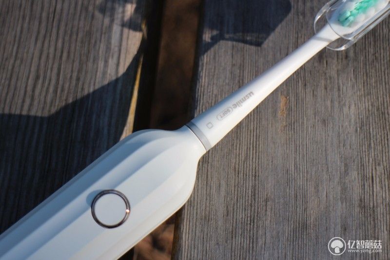 usmile声波电动牙刷如何使用,电动牙刷测评usmile智能声波