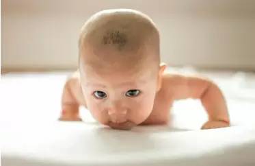 婴儿长牙期饮食结构调理,宝宝长牙睡不好觉吃什么