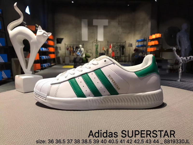 adidas贝壳头小麦,adidas三叶草贝壳头红蓝绿