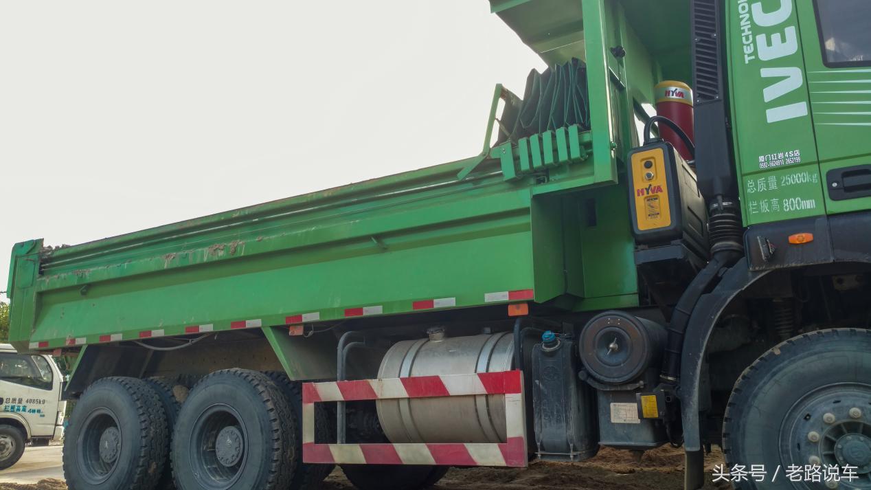 红岩金刚m500自卸车内饰图片,红岩金刚m500自卸车轻量化