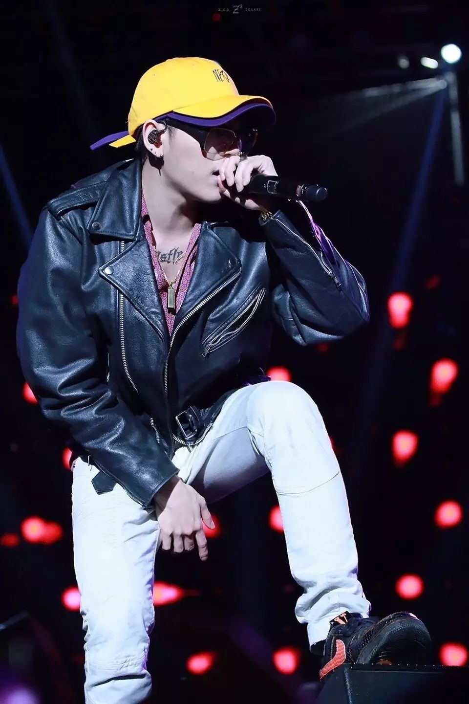 「怎么把你爸的帽子带出来了？真土」说这话的人才是真土鳖