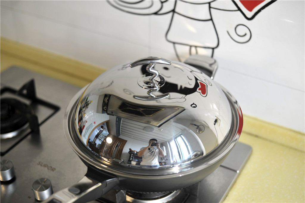 不会烧菜怎么办?这个智能锅比单看菜谱靠谱得多