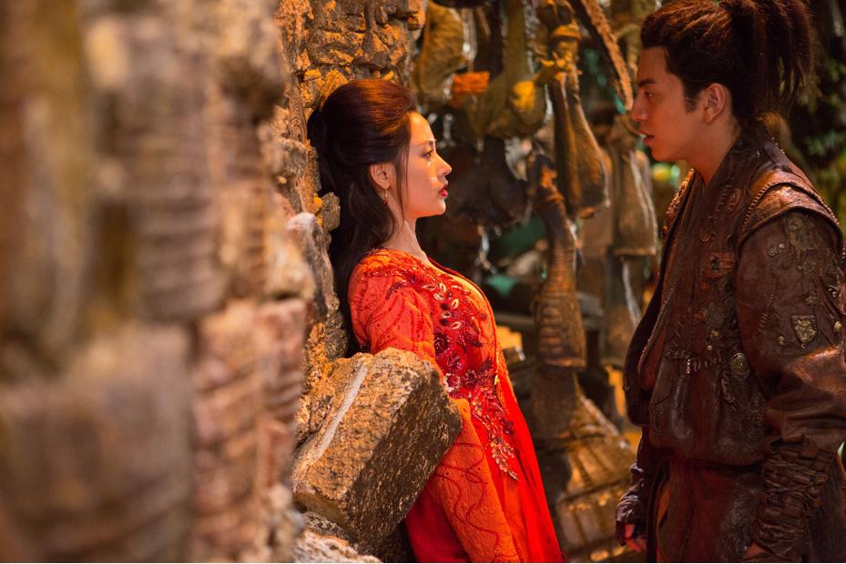 鲛珠传张天爱被打晕,王大陆张天爱鲛珠传发布会