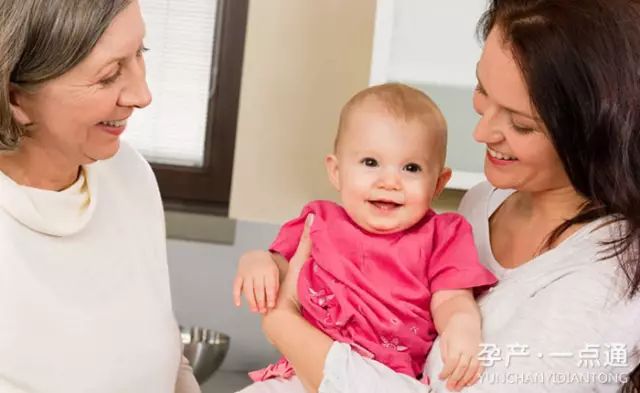 照顾月子产妇和宝宝的月嫂,月子要婆婆还是月嫂照顾