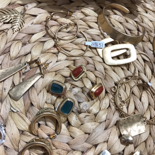 秋冬衣服怎么选学生,大学生的衣服