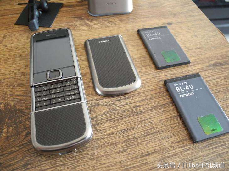 iPhone新品售价近万元热泪盈眶追忆十年前你用啥手机