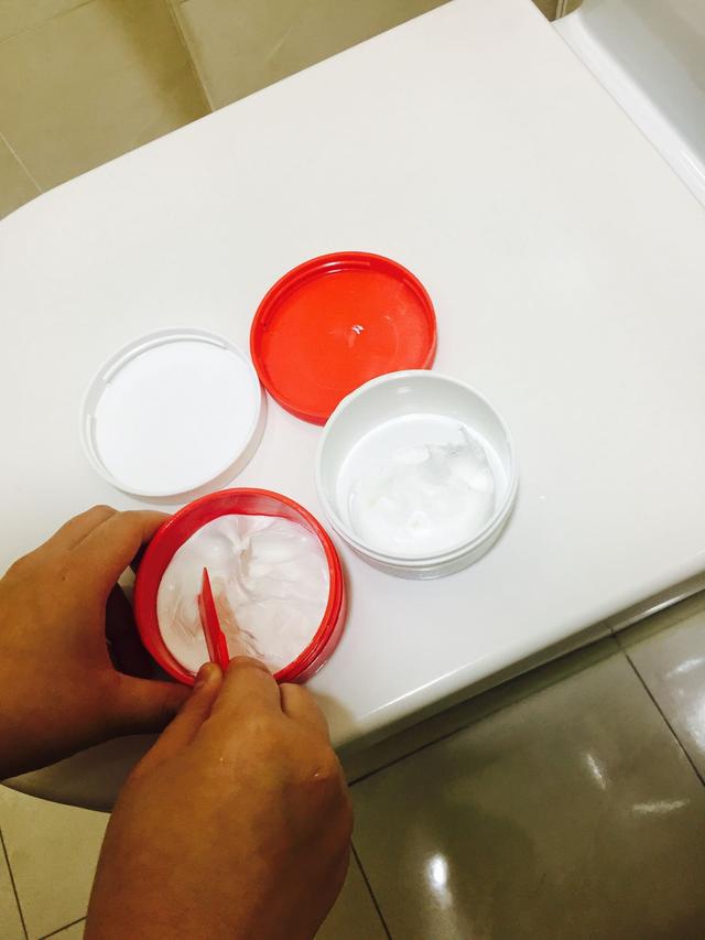 卫生间玻璃胶怎么处理,卫生间用了玻璃胶怎么清理