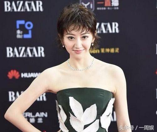 许晴景甜对比图,景甜剪掉20年长发