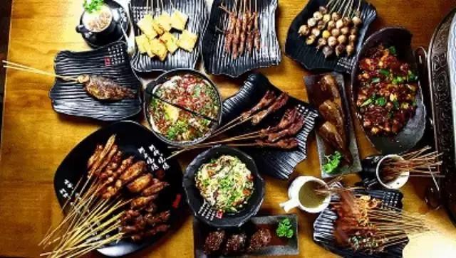 南木屋,西何师,烧烤生意太苦逼,如何从几十万路边摊中做到上亿