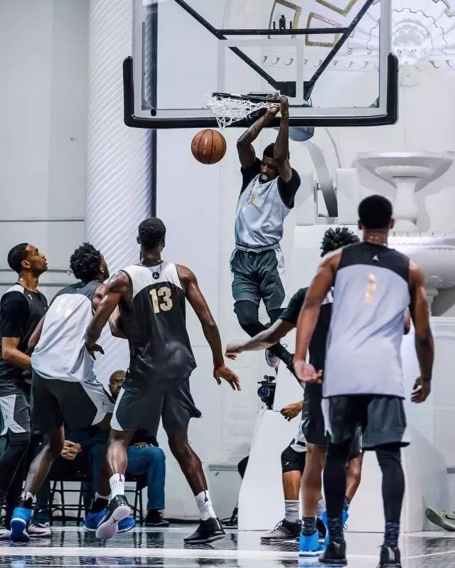 看你的球鞋就知道你会不会打球,打球对于球鞋要求高吗