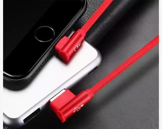 鑫盾：有一天，手机的充电口会在手机的两侧