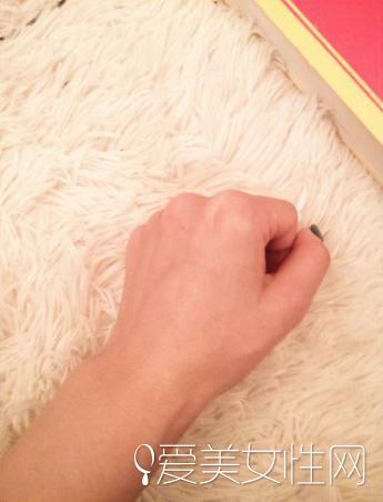 欧珀莱淡斑精华露，让你做骄阳下的无瑕真女人