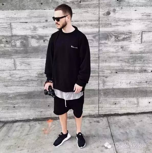 管你花枝招展，我却独爱黑白