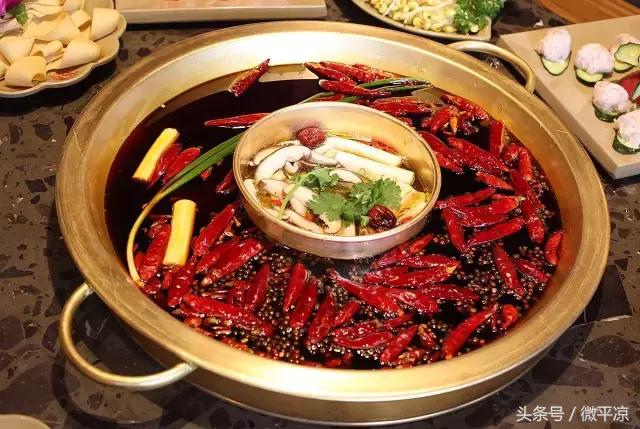 平凉资讯！入秋的微寒，配上这个火锅会更好哦！