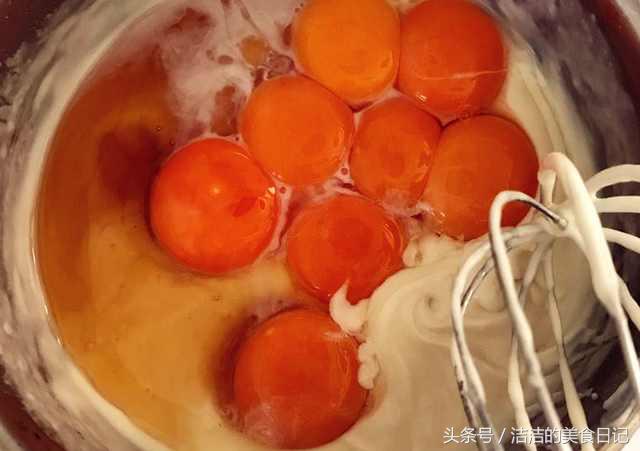 蛋糕卷不开裂怎么做,如何做不开裂的蛋糕卷