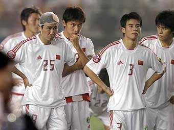 5分钟回顾国足02年世界杯晋级之路,从918到日本战败的纪录片