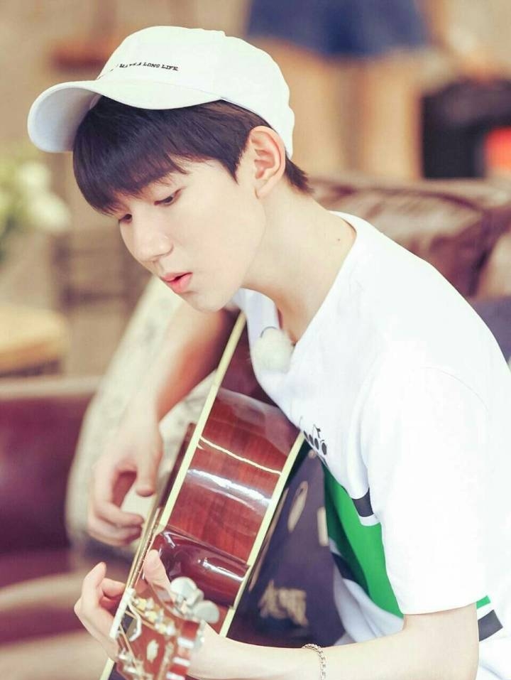 王源经历的成长苦难,王源心酸成长经历