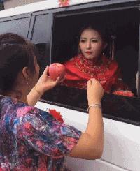 搞笑奇葩结婚风俗新郎,盘点那些新郎结婚时搞笑场景