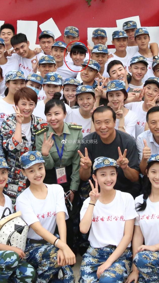 王俊凯军训后的照片,王俊凯军训时期的照片