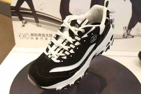 杨幂同款斯凯奇熊猫鞋,斯凯奇明星同款鞋杨幂