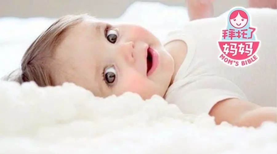 警惕！这2种坐姿，可能导致宝宝驼背、罗圈腿、内八字……