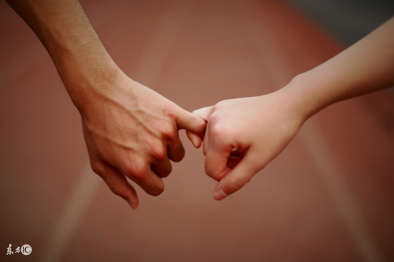 老板来俩份炒面一碗辣一碗不辣,老板来一碗面一碗辣一碗不辣