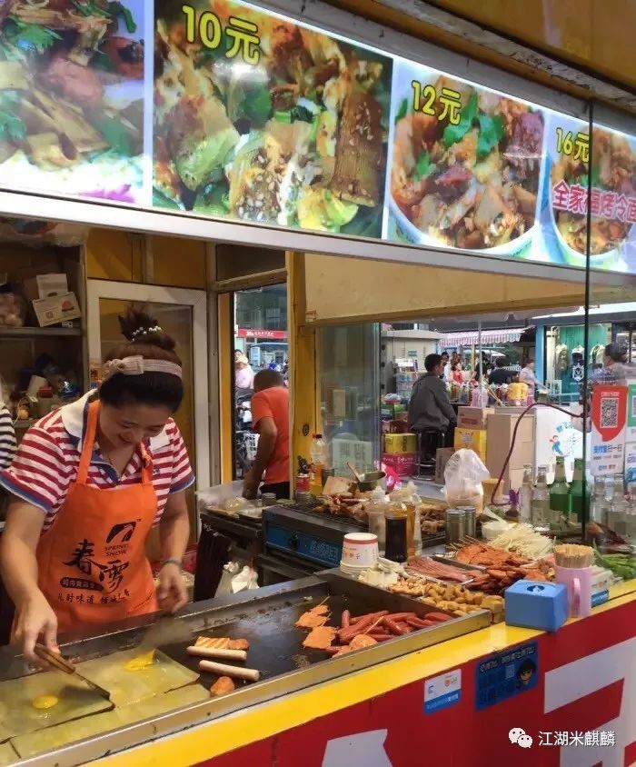 青岛吃海鲜攻略靠海边的地方,每年来青岛吃海鲜必去的地方